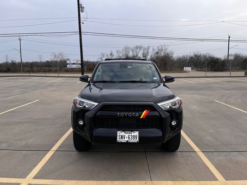 Used 2023 Toyota 4Runner 40th Anniversary SE image 10