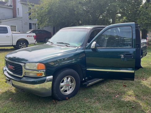 Used 2002 GMC Sierra 1500 2WD Extended Cab image 2