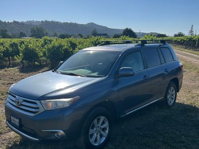 Used 2013 Toyota Highlander SE