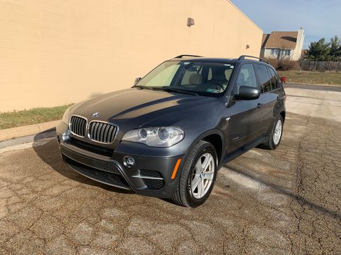 Used 2013 BMW X5 xDrive35i image 1