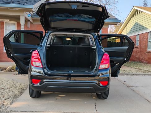 Used 2021 Chevrolet Trax LS w/ Tint and Cruise Package image 6