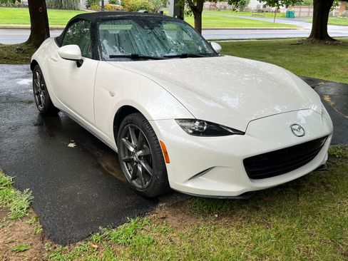 Used 2018 MAZDA MX-5 Miata Grand Touring image 8