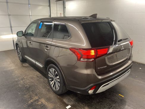Used 2020 Mitsubishi Outlander SE image 5