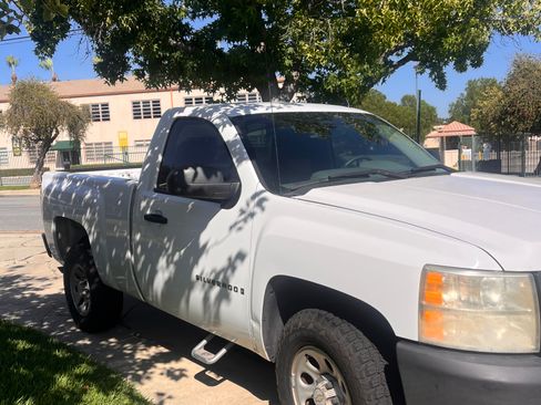 Used 2008 Chevrolet Silverado 1500 W/T RWD image 4