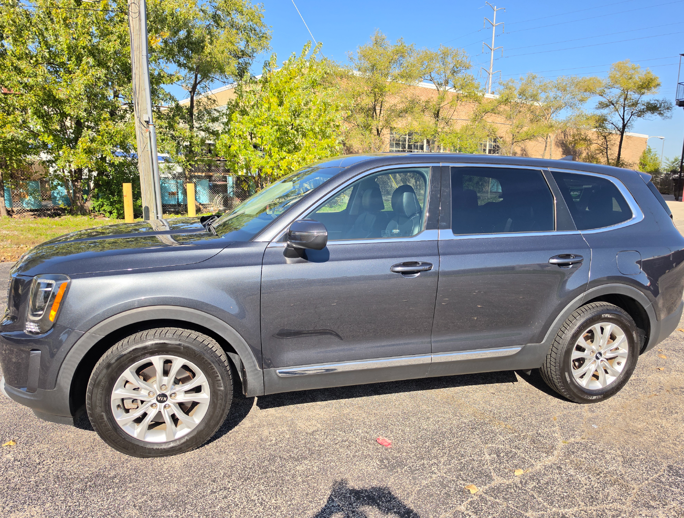 Used 2020 Kia Telluride LX FWD image 6