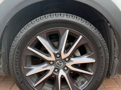 Used 2018 MAZDA CX-3 Touring image 17