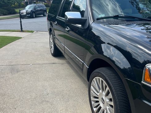 Used 2015 Lincoln Navigator L 2WD image 5