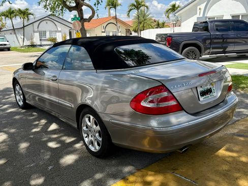 Used 2004 Mercedes-Benz CLK 320 Cabriolet image 4