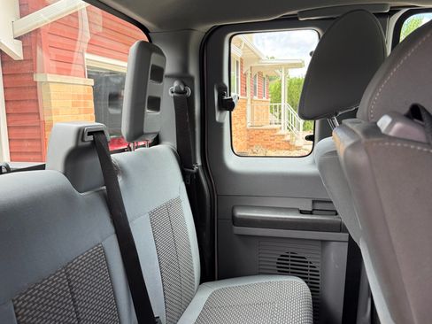 Used 2015 Ford F250 XL w/ FX4 Off-Road Package AWD/4WD image 12