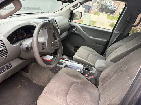 Used 2016 Nissan Frontier SV RWD image 9