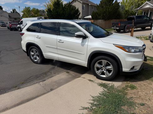 Used 2015 Toyota Highlander Limited Platinum AWD/4WD image 1