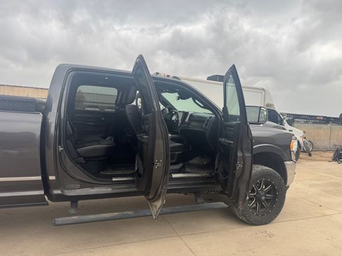 Used 2019 RAM 3500 Limited AWD/4WD image 8