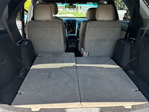 Used 2014 Ford Explorer Limited w/ Equipment Group 302A AWD/4WD image 9
