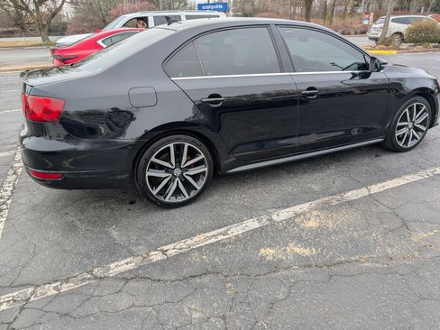 Used 2013 Volkswagen Jetta GLI Autobahn image 4