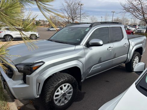 Used 2024 Toyota Tacoma SR5 image 9