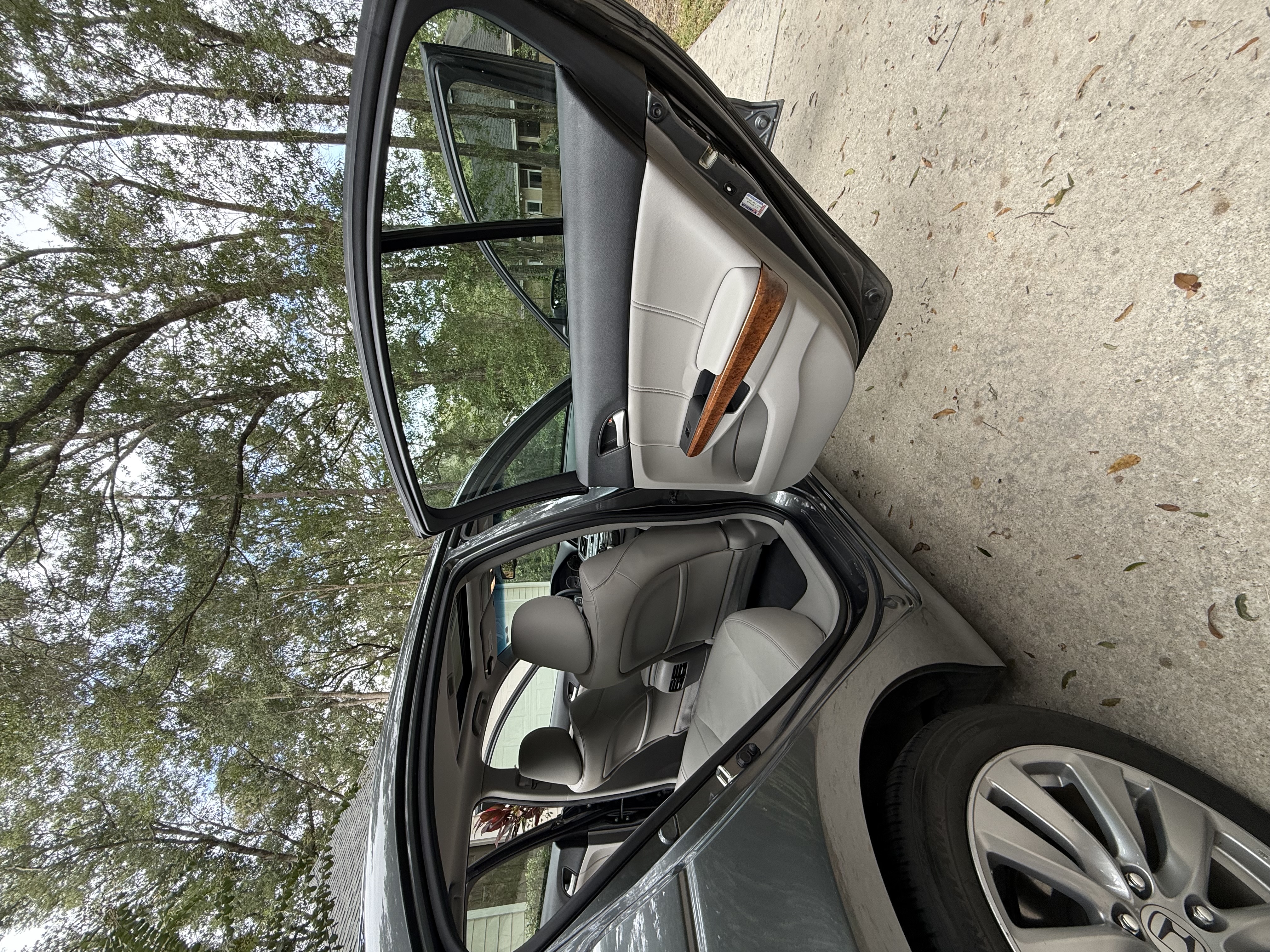 Used 2012 Honda Accord EX-L image 8