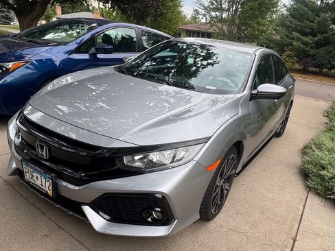 Used 2018 Honda Civic Sport image 1