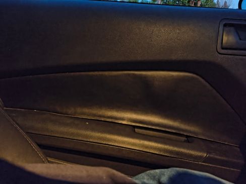 Used 2010 Ford Mustang Coupe image 13