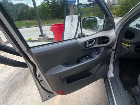 Used 2003 Hyundai Santa Fe LX FWD image 6