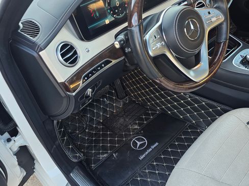 Used 2018 Mercedes-Benz S 560 Sedan image 9