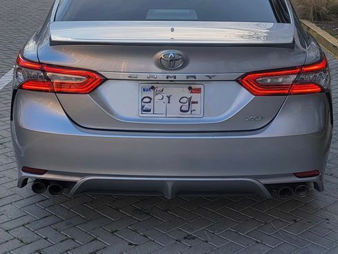 Used 2019 Toyota Camry XSE image 2