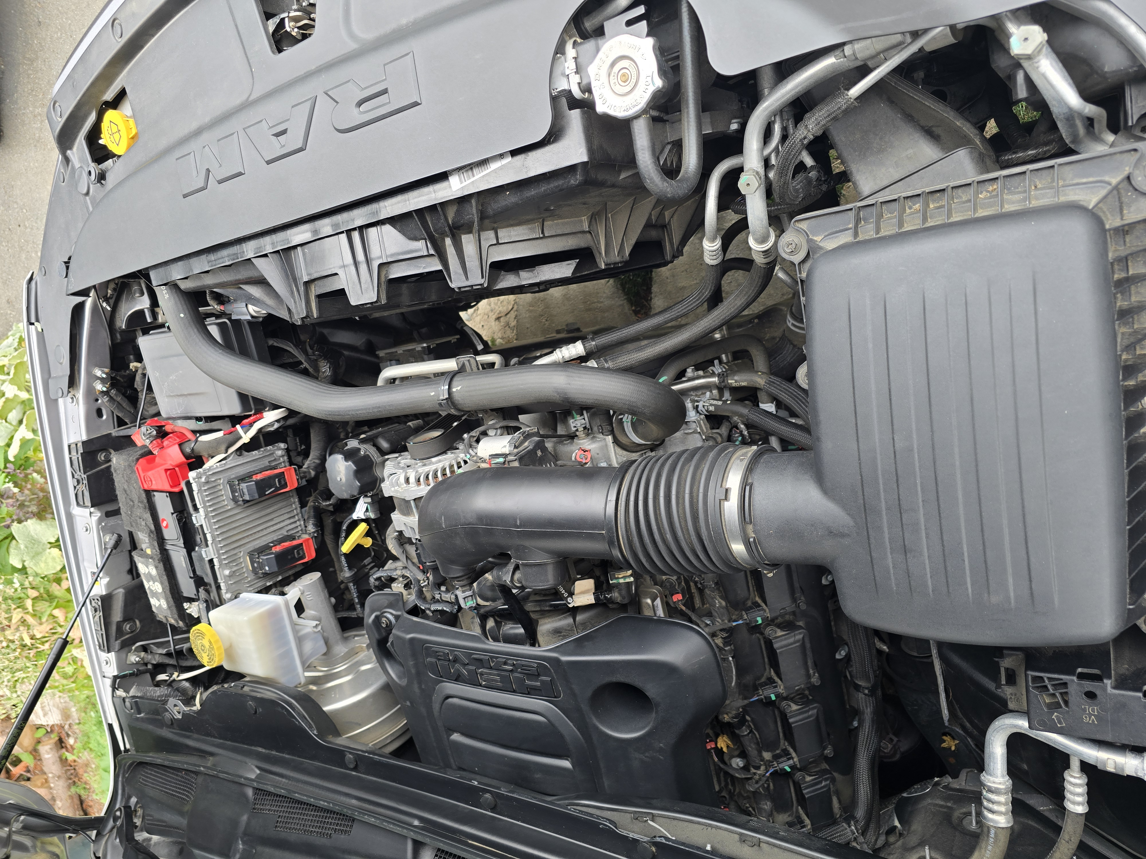 Used 2022 RAM 1500 Laramie w/ Sport Appearance Package AWD/4WD image 21