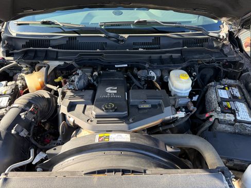 Used 2016 RAM 2500 SLT image 4