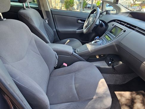 Used 2010 Toyota Prius Five image 10