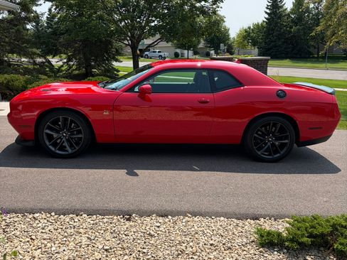 Used 2019 Dodge Challenger R/T Scat Pack w/ Plus Package RWD image 8