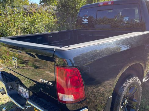 Used 2012 RAM 1500 Classic SLT w/ SLT Plus D￩cor Group image 6