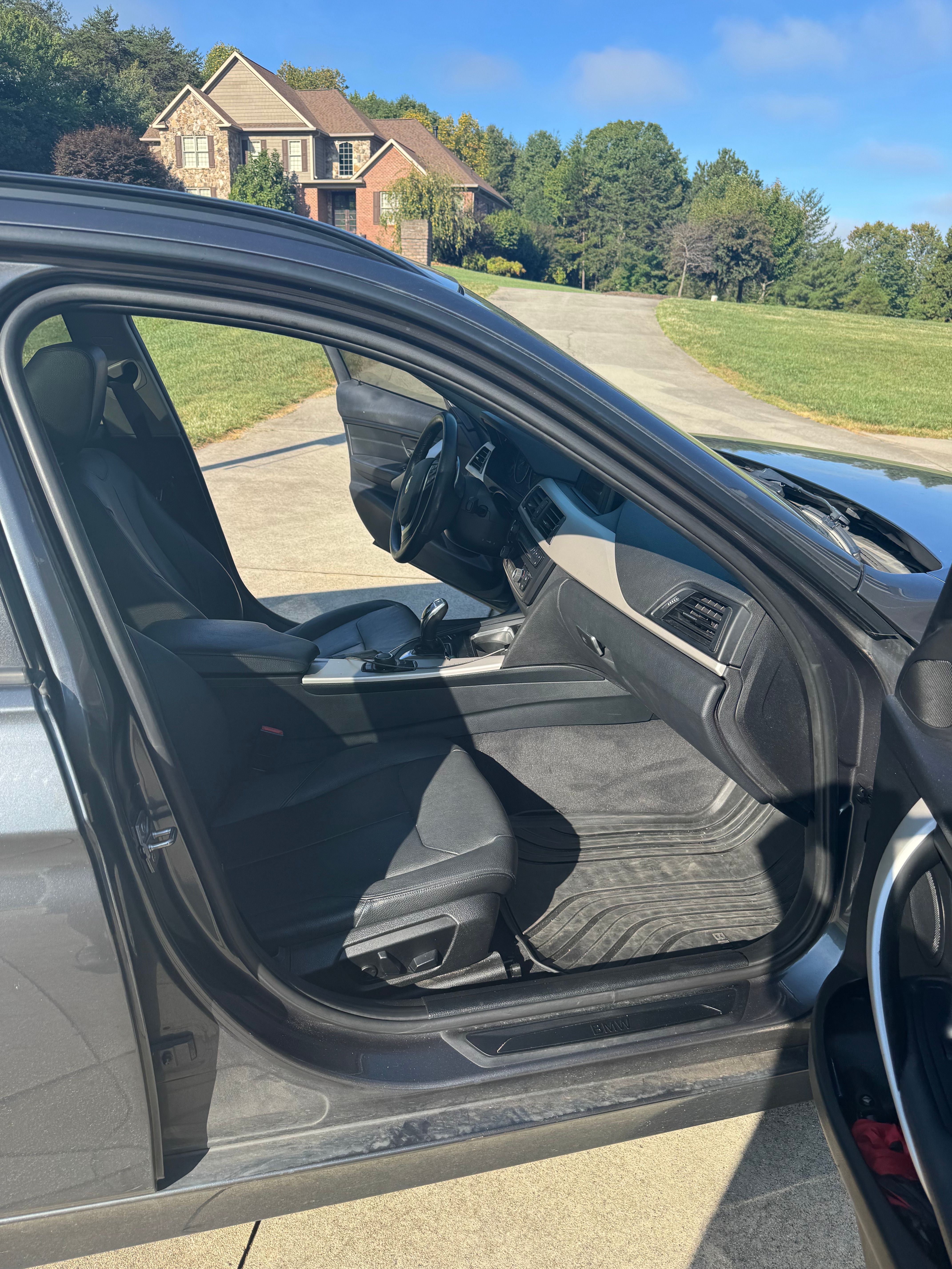 Used 2014 BMW 328d xDrive Wagon AWD/4WD image 2