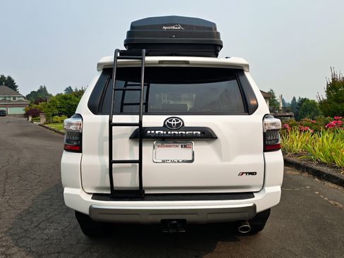 Used 2019 Toyota 4Runner TRD Off-Road Premium AWD/4WD image 8