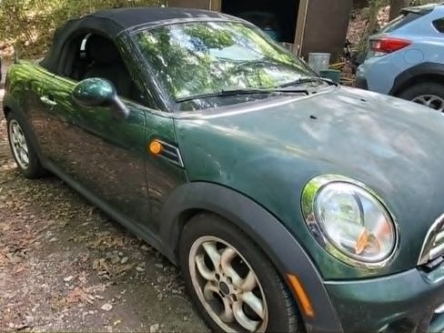 Used 2013 MINI Cooper Roadster FWD image 10