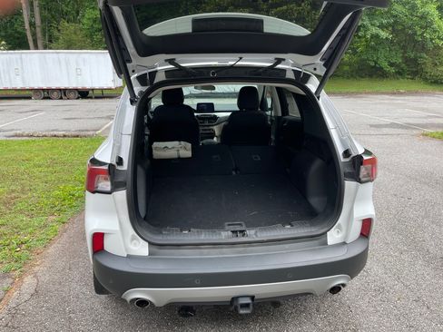 Used 2022 Ford Escape SEL w/ Technology Package AWD/4WD image 4