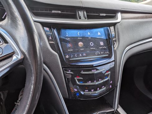 Used 2019 Cadillac XTS Luxury image 23