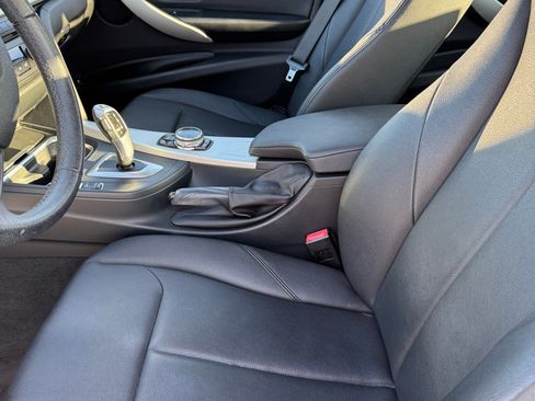 Used 2014 BMW 320i Sedan image 5