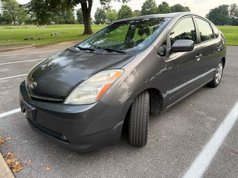Used 2007 Toyota Prius Touring w/ Pkg 3 FWD image 4
