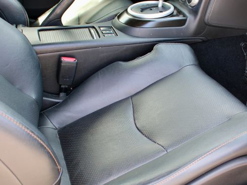 Used 2007 Nissan 350Z Touring w/ Cargo Convenience Pkg RWD image 15