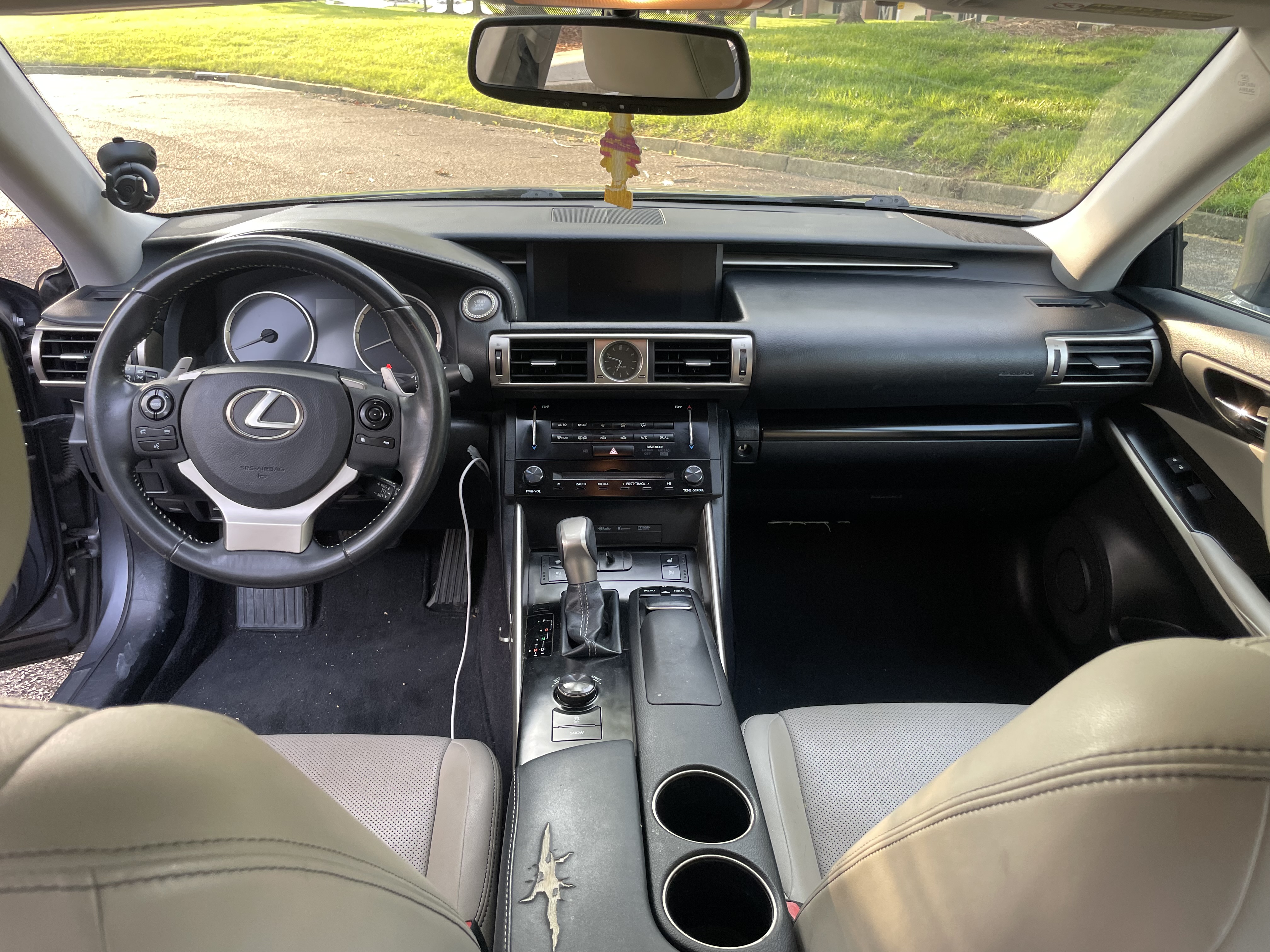 Used 2014 Lexus IS 250 w/ Navigation Package RWD image 10