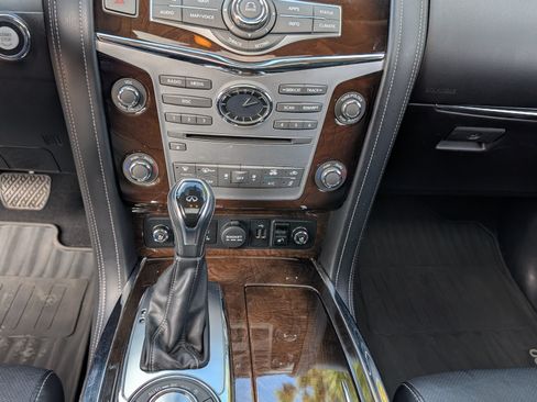 Used 2018 INFINITI QX80 4WD w/ Deluxe Technology Package image 19