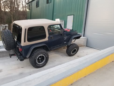 Used 2000 Jeep Wrangler Sport AWD/4WD image 5