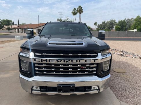 Used 2021 Chevrolet Silverado 2500 LTZ w/ LTZ Premium Package image 2