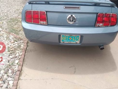 Used 2005 Ford Mustang Deluxe Convertible image 4