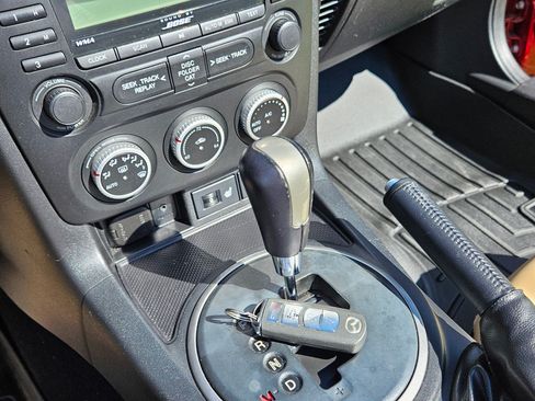 Used 2011 MAZDA MX-5 Miata Grand Touring w/ Premium Pkg image 19