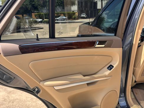 Used 2011 Mercedes-Benz ML 350 2WD image 12