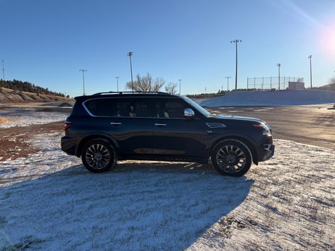 Used 2021 Nissan Armada Platinum w/ Captain's Chairs Package image 4