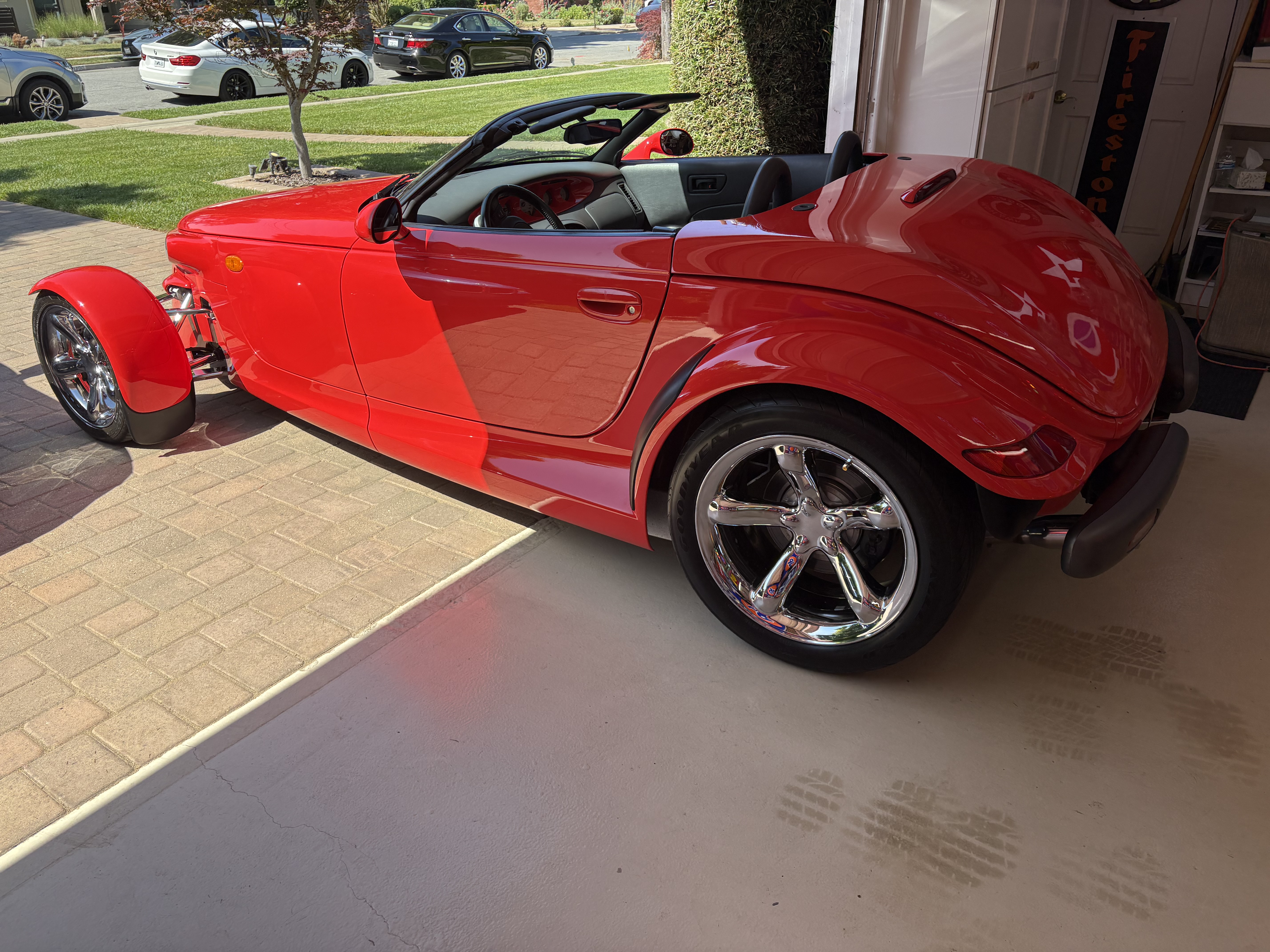 Used 1999 Plymouth Prowler RWD image 24