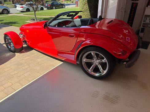 Used 1999 Plymouth Prowler RWD image 23