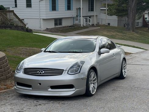 Used 2003 INFINITI G35 35 Sport Coupe 2D w/ Performance Tire & Wheel Pkg image 2