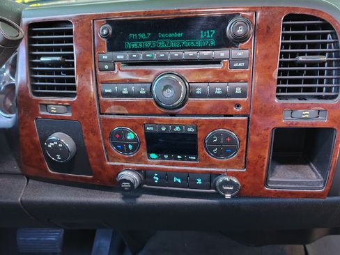 Used 2010 GMC Sierra 1500 SLE w/ Power Pack Plus image 4